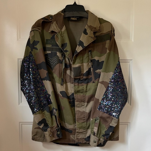 Topshop Jackets & Blazers - Topshop RARE camo sequin jacket